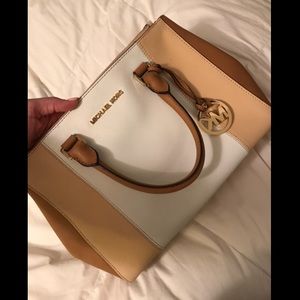 Michael Kors medium sized shoulder bag